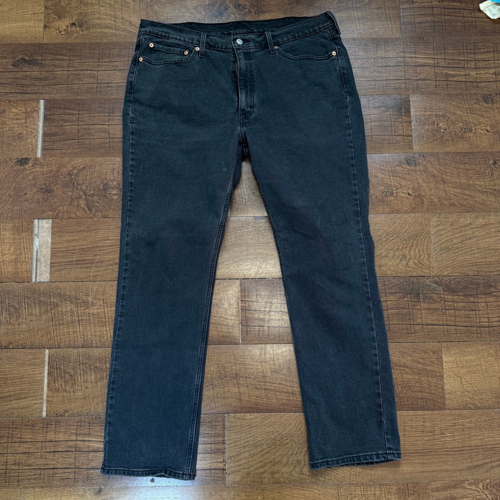 Levis 514 Straight Fit Jeans Mens 38x32 Black Faded Denim 00514-0667